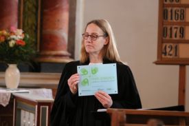 Kirchengemeinde Mühlenfließ mit dem Siegel „Faire Gemeinde“ ausgezeichnet. Foto: Marcel Hirschmann