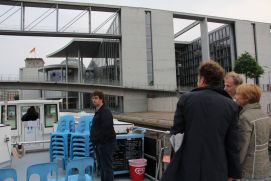 Entspannung auf der Spree – Dankeschönabend 2020 für Synodale und hauptamtlich Mitarbeitende des Kirchenkreises Lichtenberg-Oberspree. Foto: Jürgen Bosenius / kklios.de
