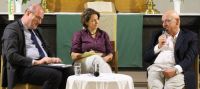 Auftakt der Gesprächsreihe "Musik gegen Krieg" am 11. September 2018 in der Köpenicker Stadtkirche: (v.l.n.r.) Christoph Markschies, Constanze Körner und Martin-Michael Passauer. Foto: Jürgen Bosenius / kklios