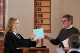 Kirchengemeinde Mühlenfließ mit dem Siegel „Faire Gemeinde“ ausgezeichnet. Foto: Marcel Hirschmann
