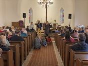Mit einem Festgottesdienst hat die Evangelische Kirchengemeinde Mahlsdorf das zehnjährige Bestehen ihres Kindergartens am 3. März 2024 gefeiert – Einweihung der „Kinderkirche“ auf dem Außengelände. Foto: Jürgen Bosenius