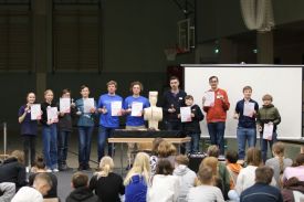 Kickerturnier 2024: 47 Teams und 100 Mitspielerinnen und Mitspieler – ein neuer Rekord!