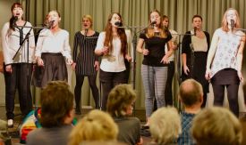 Kirchenkreisfest am Reformationstag 2017 im FEZ-Berlin: Das GOSPELkollektiv mit Stephan Zebe und Band liefert beeindruckend ab. Foto: Uwe Baumann / kklios