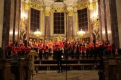 Der Chor des Emmy-Noether-Gymnaiums Köpenick unter Leitung von Dr. Elke Vagts. Foto: kklios