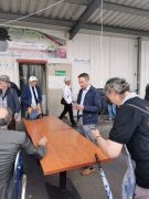 Besuch im Dong Xuan Center mit Pfarrer Nico Vajen. Foto: Privat/GAW