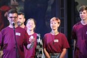 „Und Dein Soulfood?“ – Konfi-Nacht des Kirchenkreises in der Kirche „Zum Vaterhaus“ in Baumschulenweg. Foto: Marcel Haischmann