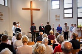 Herzlich willkommen Pfarrer Nico Vajen! Einführungsgottesdienst im Hellersdorfer Gemeindezentrum am 10. September 2017. Foto: Jürgen Bosenius / kklios