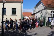 70 Jahre Dorfkita Marzahn: Umzug der Festgemeinde zur Dorfkirche. Foto: kklios