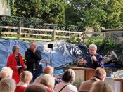 Ev. Versöhungskirchengemeinde Berlin-Biesdorf: Grundsteinlegung des neuen Gemeindehauses auf dem Pfarrhof. Foto: Ev. Versöhungskirchengemeinde Berlin-Biesdorf