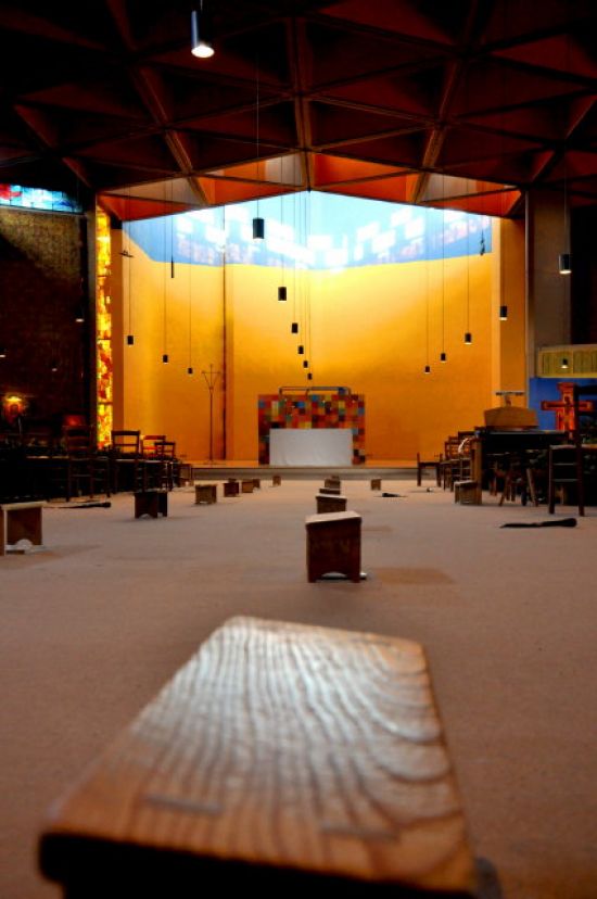 Kirchenmittelgang: Klosterfahrt nach Taizé 2018 - Ökumenische Reise der Jugend in Köpenick. Foto: Anne-Katrin Arter
