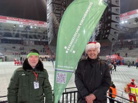 Weihnachtssingen 2023 bei Union Berlin: "Eiserne Bläser" des Ev. Kirchenkreises Berlin Süd-Ost im Stadion An der Alten Försterei. Foto: Jürgen Bosenius