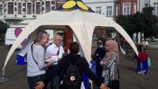 Projekt Welcome! und Kommunale Ökumene Treptow-Köpenick: interaktives Zelt „Facetten des Glaubens“. Foto: Welcome!