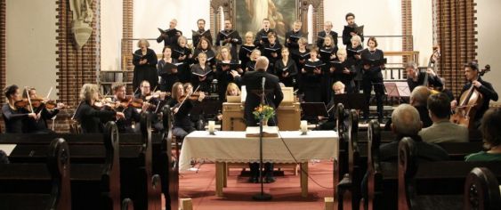 „Die unsichtbare Rückseite ergibt einen Sinn“: Bachs „wechselvolle“ Kantate „Weinen, Klagen, Sorgen, Zagen“ (BWV 12) beim Kantatengottesdienst am 16. Oktober 2022 in der Erlöserkirche. Foto: Jürgen Bosenius