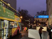 „Musik tut der Seele gut“ – Der Weihnachtsbläserbus des Ev. Kirchenkreises Berlin Süd-Ost trotzt der Kälte: Überraschte Tierpark-Gäste, Handy-Aufnahmen wie bei einem Rock-Konzert und ein ganz besonderer Moment. Foto: Jürgen Bosenius