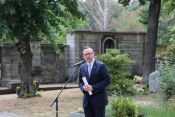 Gedenkveranstaltung anlässlich des 100. Todestags Walther Rathenaus am 25. Juni 2022 am Familiengrab auf dem Waldfriedhof Oberschöneweide. Foto: Jürgen Bosenius