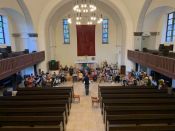 "Bitte mehr davon!" – Bläserworkshop mit Matthias Jann für Bläserinnen und Bläser des Kirchenkreises in Berlin-Karlshorst. Foto: Jürgen Hahn