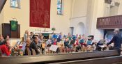"Bitte mehr davon!" – Bläserworkshop mit Matthias Jann für Bläserinnen und Bläser des Kirchenkreises in Berlin-Karlshorst. Foto: Hans-Georg Furian