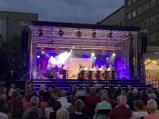 Mehr als 1.500 Menschen besuchen den Kreiskirchentag auf dem Campus für Demokratie in Berlin-Lichtenberg. Foto: ekbso.de