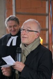 Architekt Prof. Paul Böhm. Ev. Versöhnungskirchengemeinde Berlin-Biesdorf: Richtfest für das neue Gemeindezentrum Biesdorf-Mitte mit vielen Gästen. Foto: Jürgen Bosenius / Ev. Kirchenkreis Berlin Süd-Ost