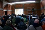 Ev. Versöhnungskirchengemeinde Berlin-Biesdorf: Richtfest für das neue Gemeindezentrum Biesdorf-Mitte mit vielen Gästen. Foto: Jürgen Bosenius / Ev. Kirchenkreis Berlin Süd-Ost