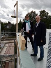„Zeichen der Hoffnung“ – Richtfest für Kita auf dem Butenfeld in Fredersdorf-Vogelsdorf mit vielen Gästen. Foto: Ev. Kirchenkreis Berlin Süd-Ost