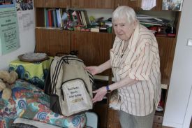 Zu Besuch bei … Ursel Springer, 92 Jahre alt, älteste (und aktive!) Bläserin im Ev. Kirchenkreis Berlin Süd-Ost. Foto: Jürgen Bosenius / Ev. Kirchenkreis Berlin Süd-Ost