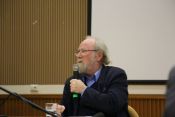 „Natürlich, Demokratie ist anstrengend!“ – Wolfgang Thierse zu Gast beim „4. Lichtenberger Dialog“ des Ev. Kirchenkreises Berlin Süd-Ost. Foto: Jürgen Bosenius / Ev. Kirchenkreis Berlin Süd-Ost