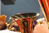 Union Berlin: "Eiserne Bläser" des Ev. Kirchenkreises Berlin Süd-Ost spielen beim Weihnachtssingen 2022 im Stadion An der Alten Försterei. Foto: Jürgen Bosenius