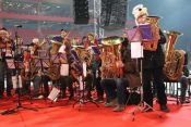 Union Berlin: "Eiserne Bläser" des Ev. Kirchenkreises Berlin Süd-Ost spielen beim Weihnachtssingen 2022 im Stadion An der Alten Försterei. Foto: Jürgen Bosenius